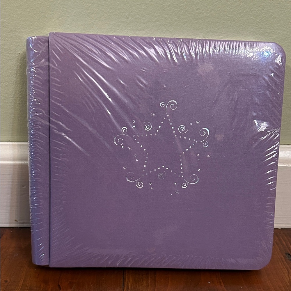 NWT Creative Memories 7”x7” Lilac Star Photo Album